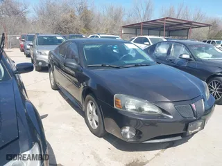 2008 Pontiac Grand Prix with VIN 2G2WP552881162492, listed as a IAAI auction lot 41775909 with 189,780 mi miles. Bid and sale history available at carsss.com. Image 1.
