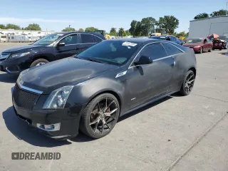 2014 Cadillac CTS Performance z VIN 1G6DC1E33E0104011, wystawiony jako Copart lot #58447995 z przebiegiem 114 999 mil mil oraz Szkoda całkowita • Salvage title. Historia ofert i sprzedaży dostępna na DreamBid. Obrazek 1.