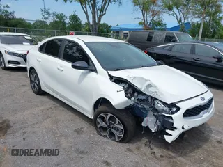 2021 Kia Forte LXS с VIN 3KPF24AD9ME329712, выставлен на аукционе IAAI как лот 39462725 с пробегом 36 326 миль миль и . История ставок и продаж доступна на DreamBid. Изображение 1.