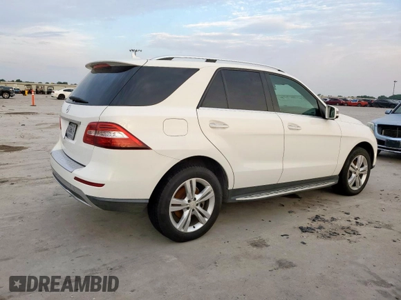 2014 Mercedes-Benz M 350 with VIN 4JGDA5JB0EA282181, listed as a Copart auction lot 56943785 with 210,988 mi miles and Clean title. Bid and sale history available at DreamBid. Image 3.