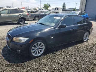 2011 BMW 3 Series 328i z VIN WBAPH5C56BF094300, wystawiony jako Copart lot #61018775 z przebiegiem 89 024 mil mil oraz Czysty tytuł • Clean title. Historia ofert i sprzedaży dostępna na DreamBid. Obrazek 1.