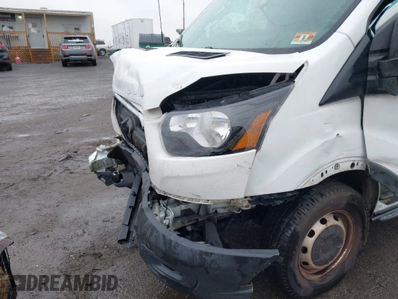2020 Ford Transit Cargo с VIN 1FTBW3X88LKB37233, выставлен на аукционе IAAI как лот 40882872 с пробегом 101 171 миль миль и . История ставок и продаж доступна на DreamBid. Изображение 18.