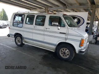 1992 Dodge Cargo z VIN 2B6HB21X8NK122023, wystawiony jako Copart lot #55912575 z przebiegiem 131 470 mil mil oraz Czysty tytuł • Clean title. Historia ofert i sprzedaży dostępna na DreamBid. Obrazek 4.