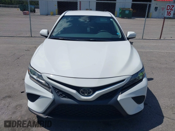 2019 Toyota Camry LE z VIN 4T1B11HK8KU226604, wystawiony jako IAAI lot #42219440 z przebiegiem 53 415 mil mil oraz . Historia ofert i sprzedaży dostępna na DreamBid. Obrazek 12.
