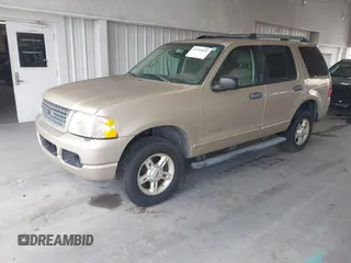 2005 Ford Explorer XLT z VIN 1FMZU63K55UA75025, wystawiony jako IAAI lot #42359692 z przebiegiem 104 954 mil mil oraz . Historia ofert i sprzedaży dostępna na DreamBid. Obrazek 2.