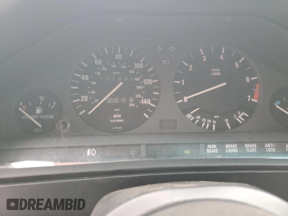 1989 BMW 3 Series z VIN WBAAE0302KED52374, wystawiony jako Copart lot #88331485 z przebiegiem Nie podano mil oraz Szkoda całkowita • Salvage title. Historia ofert i sprzedaży dostępna na DreamBid. Obrazek 9.