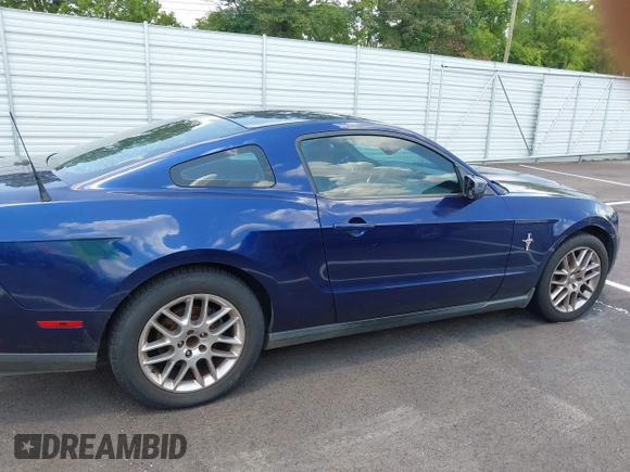 2012 Ford Mustang Premium with VIN 1ZVBP8AM1C5257581, listed as a IAAI auction lot 42546982 with 282,995 mi miles and . Bid and sale history available at DreamBid. Image 1.