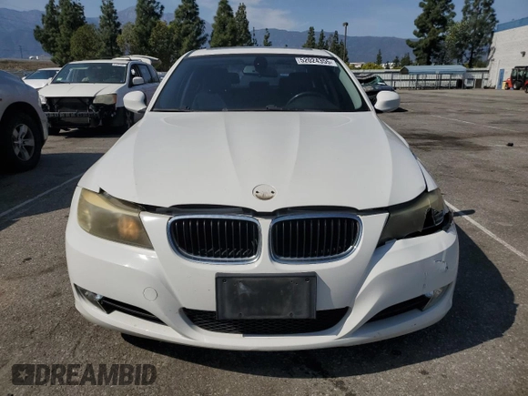 2009 BMW 3 Series 328i z VIN WBAPH57559NL79032, wystawiony jako Copart lot #52024355 z przebiegiem 115 036 mil mil oraz Szkoda całkowita • Salvage title. Historia ofert i sprzedaży dostępna na DreamBid. Obrazek 5.