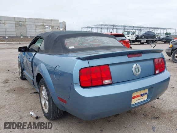 2007 Ford Mustang Deluxe with VIN 1ZVFT84N375262594, listed as a IAAI auction lot 42405440 with 135,981 mi miles and . Bid and sale history available at DreamBid. Image 3.