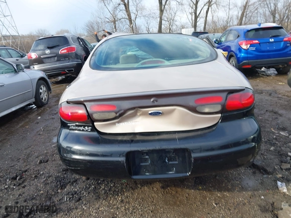 1999 Ford Taurus SE with VIN 1FAFP53U3XA131984, listed as a IAAI auction lot 41638566 with 84,836 mi miles. Bid and sale history available at carsss.com. Image 16.