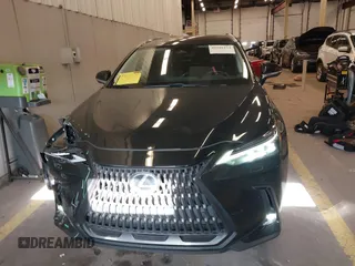 2022 Lexus NX 450h+ Luxury z VIN JTJHKCFZ7N2003572, wystawiony jako IAAI lot #42101154 z przebiegiem 34 455 mil mil oraz . Historia ofert i sprzedaży dostępna na DreamBid. Obrazek 12.