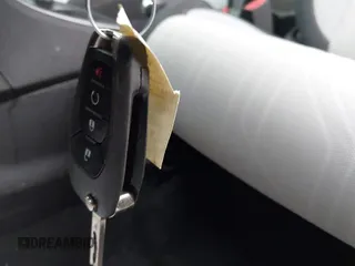 2020 Chevrolet Trax LT z VIN 3GNCJLSB4LL226051, wystawiony jako IAAI lot #41902220 z przebiegiem Nie podano mil oraz . Historia ofert i sprzedaży dostępna na DreamBid. Obrazek 11.