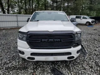 2021 Ram 1500 Big Horn z VIN 1C6SRFBT6MN573722, wystawiony jako Copart lot #56175575 z przebiegiem 141 115 mil mil oraz Szkoda całkowita • Salvage title. Historia ofert i sprzedaży dostępna na DreamBid. Obrazek 5.