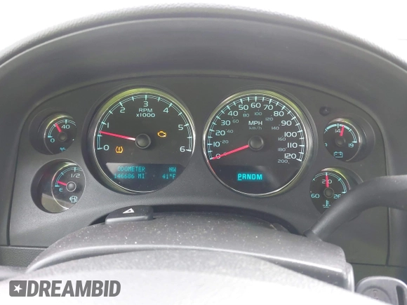 2014 GMC Yukon XL SLT with VIN 1GKS2KE71ER223496, listed as a IAAI auction lot 41419800 with 146,686 mi miles. Bid and sale history available at carsss.com. Image 7.