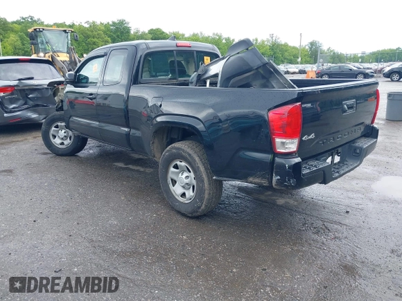 2018 Toyota Tacoma SR with VIN 5TFSX5EN1JX062523, listed as a IAAI auction lot 42334816 with 56,994 mi miles and . Bid and sale history available at DreamBid. Image 3.