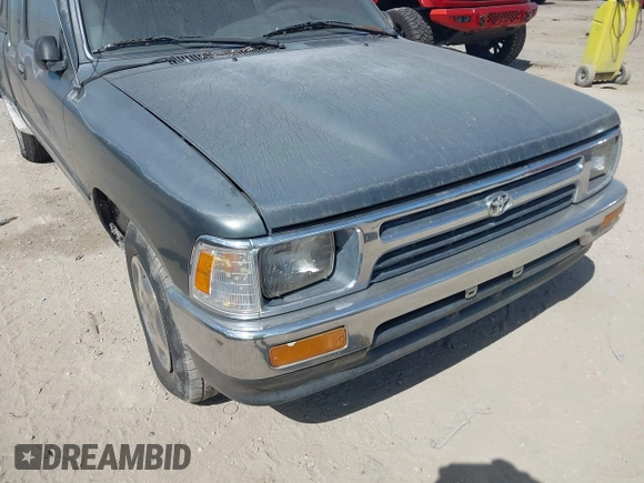 1993 Toyota Pickup DLX z VIN JT4RN93P3P5069851, wystawiony jako IAAI lot #41950116 z przebiegiem 209 937 mil mil oraz . Historia ofert i sprzedaży dostępna na DreamBid. Obrazek 13.