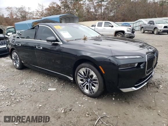 2023 BMW i7 xDrive60 z VIN WBY53EJ01PCM98516, wystawiony jako Copart lot #85778524 z przebiegiem 397 mil mil oraz Szkody całkowita. Historia ofert i sprzedaży dostępna na DreamBid. Obrazek 4.