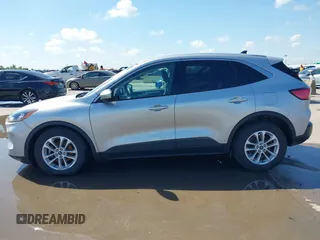 2020 Ford Escape SE z VIN 1FMCU0G67LUA92888, wystawiony jako IAAI lot #42354088 z przebiegiem 77 175 mil mil oraz . Historia ofert i sprzedaży dostępna na DreamBid. Obrazek 15.
