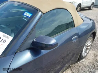2004 BMW Z4 2.5i with VIN 4USBT33594LR68458, listed as a IAAI auction lot 41873219 with 113,587 mi miles. Bid and sale history available at carsss.com. Image 15.