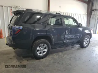 2024 Toyota 4Runner SR5 with VIN JTEMU5JR3R6239600, listed as a Copart auction lot 61255535 with 23,888 mi miles and Clean title. Bid and sale history available at DreamBid. Image 3.