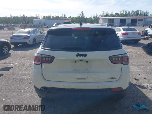 2019 Jeep Compass Latitude z VIN 3C4NJCBB7KT743456, wystawiony jako IAAI lot #41230833 z przebiegiem 125 340 mil mil oraz . Historia ofert i sprzedaży dostępna na DreamBid. Obrazek 16.
