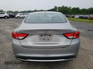 2015 Chrysler 200 Limited z VIN 1C3CCCAB9FN700895, wystawiony jako Copart lot #59985165 z przebiegiem 146 753 mil mil oraz Szkoda całkowita • Salvage title. Historia ofert i sprzedaży dostępna na DreamBid. Obrazek 6.