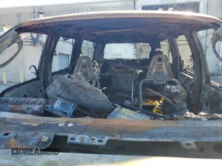 2005 Ford Excursion Special Serv z VIN 1FMSU41P15EC25081, wystawiony jako Copart lot #76703614 z przebiegiem Nie podano mil oraz Nie do naprawy • Non repairable. Historia ofert i sprzedaży dostępna na DreamBid. Obrazek 10.