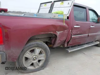 2013 Chevrolet Silverado 1500 LT with VIN 3GCPCSE00DG134583, listed as a IAAI auction lot 41257968 with 231,277 mi miles and . Bid and sale history available at DreamBid. Image 6.