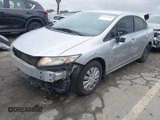 2014 Honda Civic LX z VIN 19XFB2F5XEE232137, wystawiony jako IAAI lot #41493909 z przebiegiem 159 086 mil mil oraz . Historia ofert i sprzedaży dostępna na DreamBid. Obrazek 19.