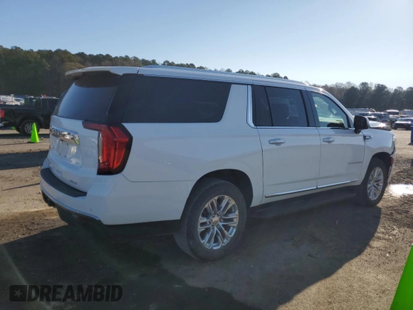 2021 GMC Yukon XL SLT with VIN 1GKS1GKD3MR317310, listed as a Copart auction lot 86369064 with 131,881 mi miles and Salvage Title. Bid and sale history available at carsss.com. Image 3.