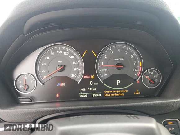 2015 BMW M4 z VIN WBS3U9C5XFP968001, wystawiony jako Copart lot #85566764 z przebiegiem 26 927 mil mil oraz Szkoda całkowita • Salvage title. Historia ofert i sprzedaży dostępna na DreamBid. Obrazek 9.