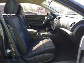 2016 Nissan Altima SR with VIN 1N4AL3AP1GC204703, listed as a IAAI auction lot 42040016 with 88,304 mi miles and . Bid and sale history available at DreamBid. Image 5.