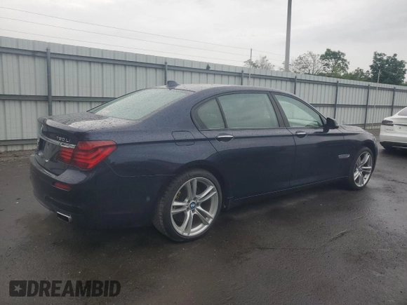 2015 BMW 7 Series 750Li z VIN WBAYE8C51FD781314, wystawiony jako Copart lot #56537395 z przebiegiem 69 682 mil mil oraz Szkoda całkowita • Salvage title. Historia ofert i sprzedaży dostępna na DreamBid. Obrazek 3.