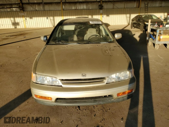1995 Honda Accord LX with VIN JHMCD5638SC054503, listed as a Copart auction lot 43635955 with 123,683 mi miles and Salvage Title. Bid and sale history available at carsss.com. Image 5.