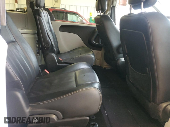 2015 Chrysler Town & Country Touring with VIN 2C4RC1BG5FR564921, listed as a Copart auction lot 52702505 with 211,990 mi miles and Non Repairable. Bid and sale history available at carsss.com. Image 11.