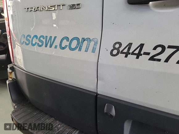 2017 Ford Transit z VIN 1FTYE1YMXHKA82272, wystawiony jako IAAI lot #42575786 z przebiegiem 256 393 mil mil oraz . Historia ofert i sprzedaży dostępna na DreamBid. Obrazek 17.