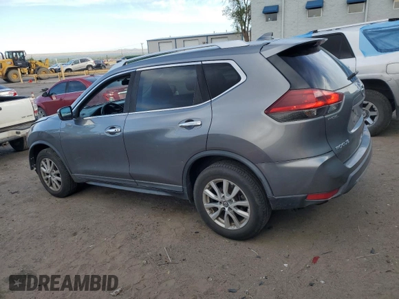 2018 Nissan Rogue SV z VIN KNMAT2MV4JP587809, wystawiony jako Copart lot #55093905 z przebiegiem 150 802 mil mil oraz Szkoda całkowita • Salvage title. Historia ofert i sprzedaży dostępna na DreamBid. Obrazek 2.