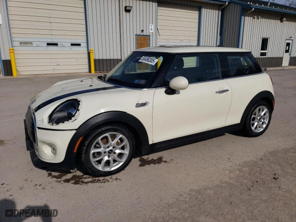 2019 MINI Hardtop 2 Door Cooper with VIN WMWXP5C53K2D72454, listed as a Copart auction lot 50498305 with 50,574 mi miles and Salvage Title. Bid and sale history available at carsss.com. Image 1.