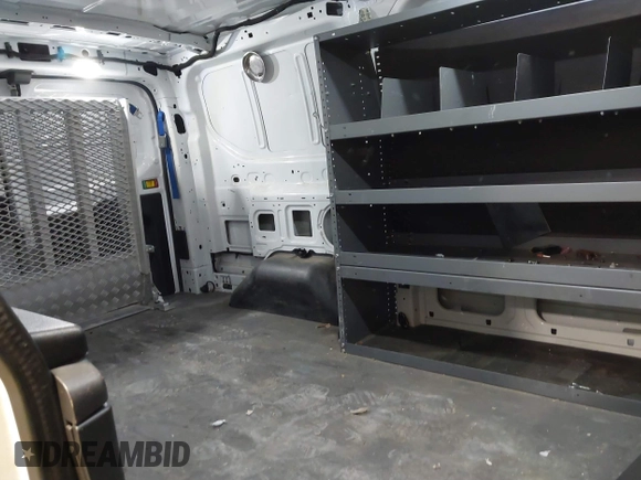 2019 Ford Transit z VIN 1FTYE1ZM4KKB38454, wystawiony jako IAAI lot #41599919 z przebiegiem 187 153 mil mil oraz . Historia ofert i sprzedaży dostępna na DreamBid. Obrazek 8.