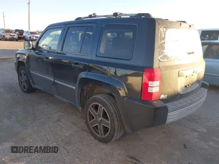 2009 Jeep Patriot with VIN 1J8FT48B79D110072, listed as a IAAI auction lot 41387933 with 92,420 mi miles and . Bid and sale history available at DreamBid. Image 3.