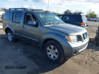 2006 Nissan Pathfinder SE z VIN 5N1AR18W66C674102, wystawiony jako IAAI lot #41984100 z przebiegiem 274 803 mil mil oraz . Historia ofert i sprzedaży dostępna na DreamBid. Obrazek 1.