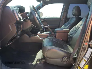 2017 Toyota Tacoma SR5 with VIN 3TMCZ5AN3HM076315, listed as a Copart auction lot 53828955 with 172,923 mi miles and Salvage Title. Bid and sale history available at carsss.com. Image 7.