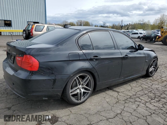 2011 BMW 3 Series 328i с VIN WBAPH7G50BNN06786, выставлен на аукционе Copart как лот 51624605 с пробегом 115 173 миль миль и Списание • Salvage title. История ставок и продаж доступна на DreamBid. Изображение 3.