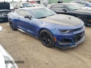 2021 Chevrolet Camaro ZL1 with VIN 1G1FK1R62M0106059, listed as a Copart auction lot 63438574 with 16,980 mi miles and Salvage Title. Bid and sale history available at carsss.com. Image 4.
