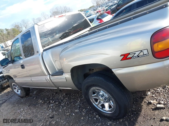 2001 Chevrolet Silverado 1500 LT with VIN 1GCEK19T31Z137434, listed as a IAAI auction lot 41592047 with 246,705 mi miles. Bid and sale history available at carsss.com. Image 14.