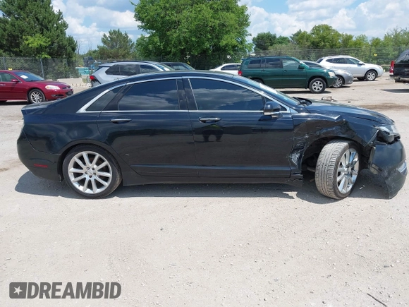 2016 Lincoln MKZ z VIN 3LN6L2J93GR632474, wystawiony jako IAAI lot #42607060 z przebiegiem 99 490 mil mil oraz . Historia ofert i sprzedaży dostępna na DreamBid. Obrazek 13.