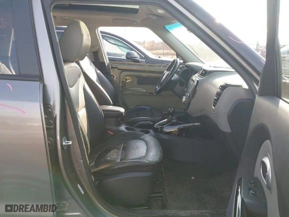 2016 Kia Soul + with VIN KNDJP3A54G7372647, listed as a IAAI auction lot 41675988 with 116,740 mi miles. Bid and sale history available at carsss.com. Image 5.
