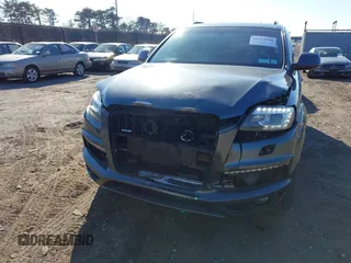 2015 Audi Q7 3.0T S line Prestige with VIN WA1DGAFE8FD015458, listed as a IAAI auction lot 41753940 with 62,233 mi miles. Bid and sale history available at carsss.com. Image 12.