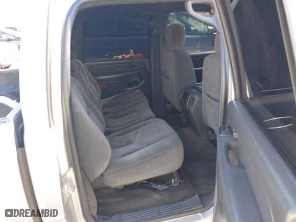 2006 Chevrolet Silverado 1500 LT2 with VIN 2GCEC13Z261315456, listed as a IAAI auction lot 41719055 with 137,075 mi miles. Bid and sale history available at carsss.com. Image 8.