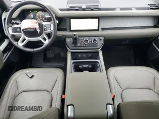 2024 Land Rover Defender S z VIN SALEJ7EX4R2273499, wystawiony jako Copart lot #56579065 z przebiegiem 7 654 mil mil oraz Szkoda całkowita • Salvage title. Historia ofert i sprzedaży dostępna na DreamBid. Obrazek 8.